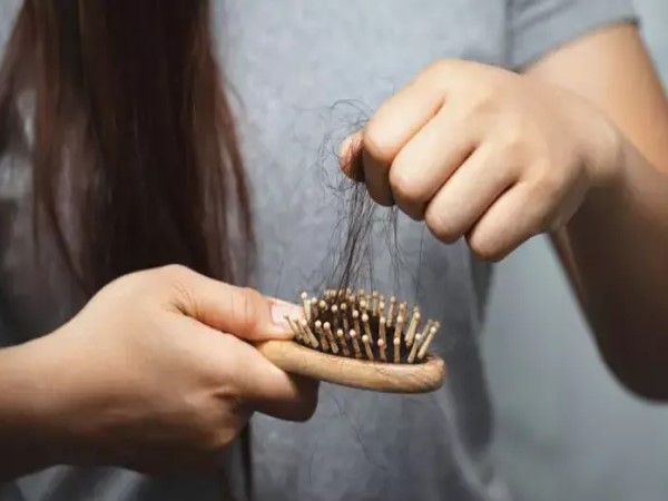 Mơ thấy tóc rụng: Dấu hiệu xui rủi hay khởi đầu mới?